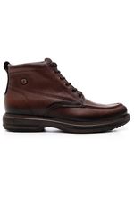 Bota-Pegada-181803-01-Castanho