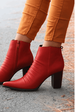 Bota-Dina-Mirtz-Em-Couro-Feminina-Cano-Baixo-20.817-Vermelho