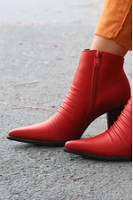 Bota-Dina-Mirtz-Em-Couro-Feminina-Cano-Baixo-20.817-Vermelho