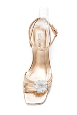 Sandalia-Via-Marte-Salto-Medio-Feminina-Enfeite-De-Flor-100-004-01-Ouro