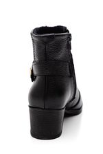 Bota-Pegada-280507-05-Preto