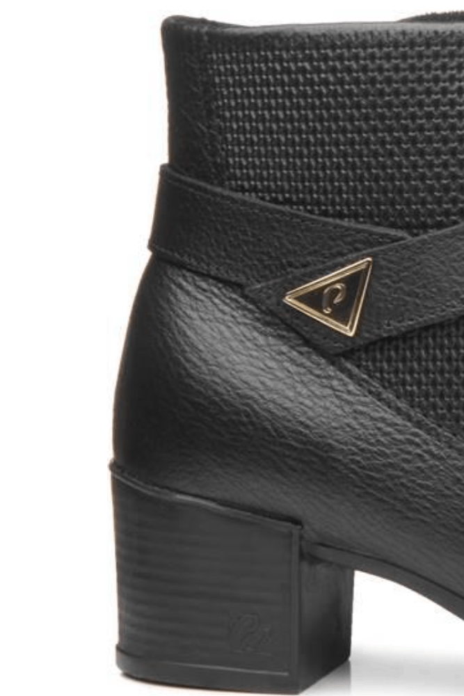 Bota-Pegada-280507-05-Preto