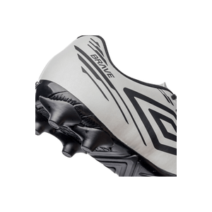 Chuteira Umbro U01fb00394-811 Cinza