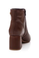 Bota-Bottero-Cano-Curto-Feminina-Couro-362101-Marrom