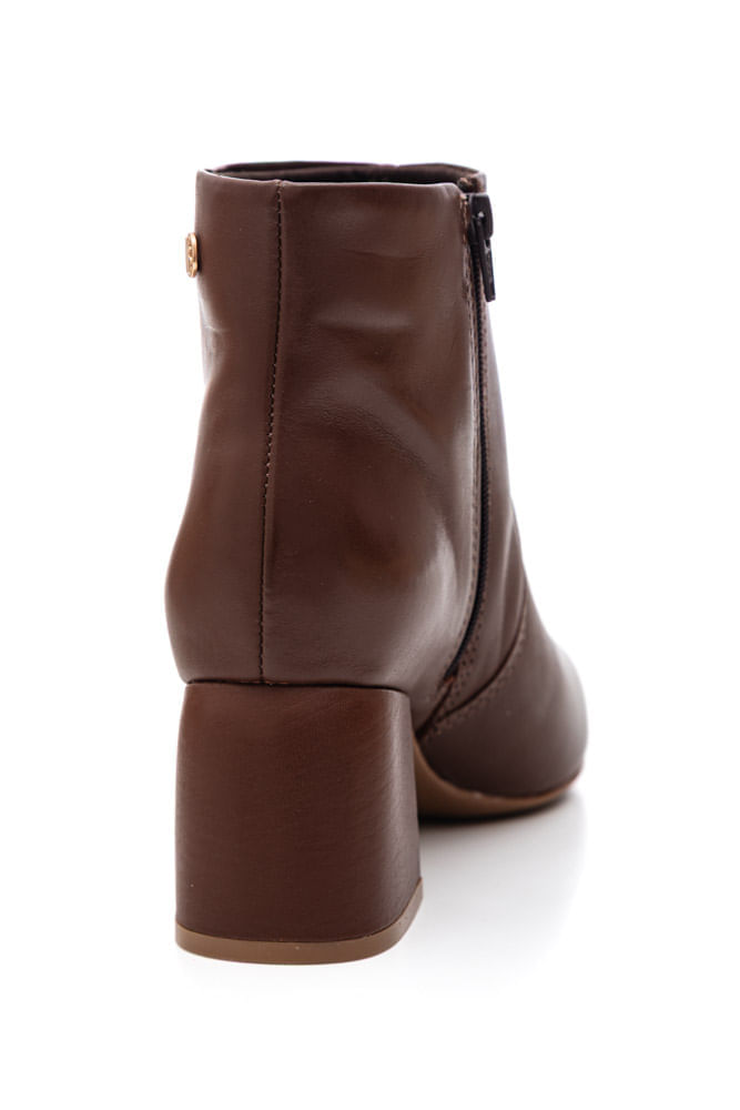 Bota-Bottero-Cano-Curto-Feminina-Couro-362101-Marrom
