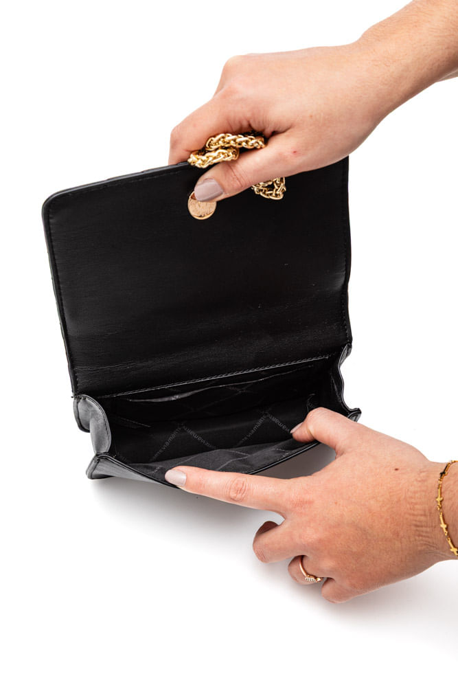 Bolsa-Via-Marte-B2-526-01-Preto