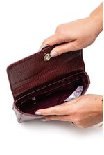 Bolsa-Transversal-Via-Marte-B1-163-01-Bordo