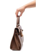 Bolsa-Transversal-Via-Marte-B1-205-01-Marrom