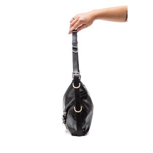 Bolsa Transversal Via Marte Feminina Modelo Hobo B1-165-01 Preto