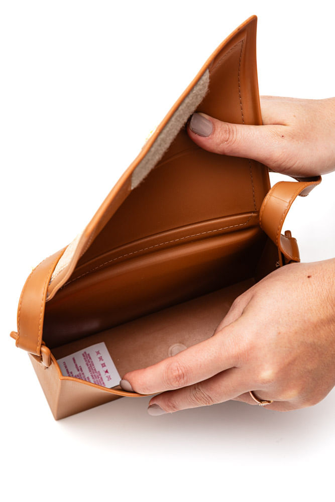Bolsa-Transversal-Moleca-50057.4.30257-Caramelo