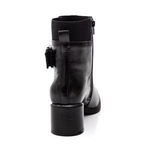 Bota Bottero Cano Baixo Feminina Em Couro Com Fivela 371103 Preto