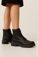 Bota-Coturno-Cravo-E-Canela-Janis-Feminino-Couro-85653cnew-Preto
