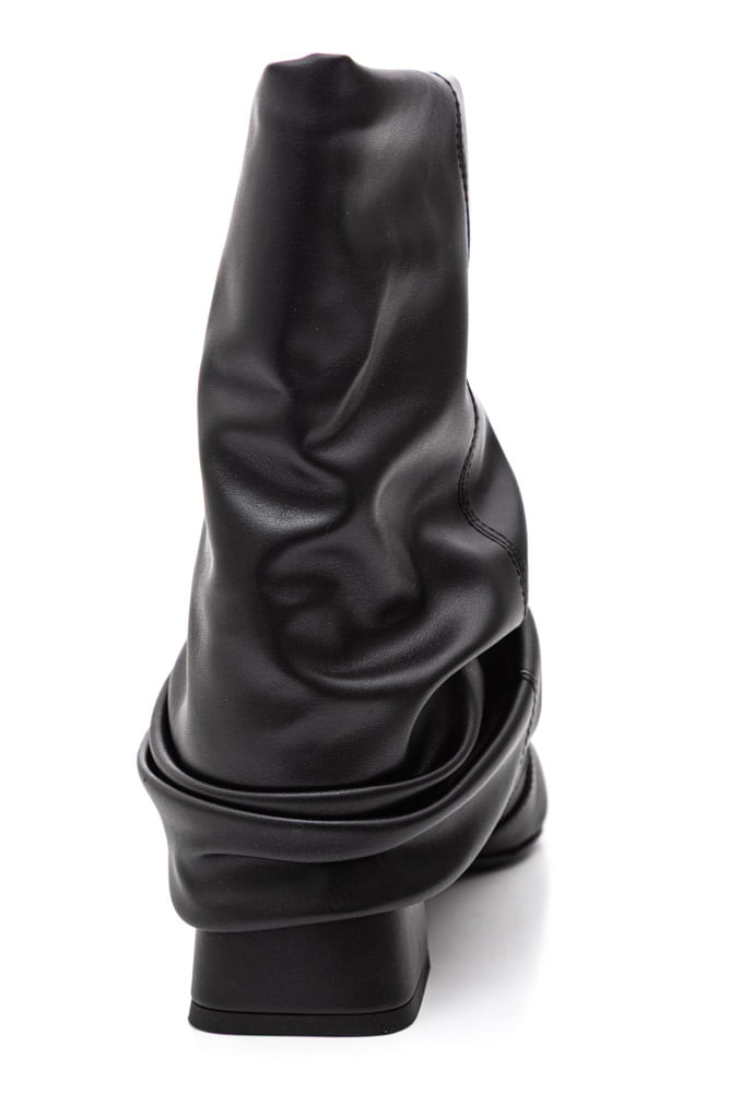 Bota-Cha-De-Mel-Cano-Medio-Feminina-Lapela-Slouchy-Z6418.28262-Preto