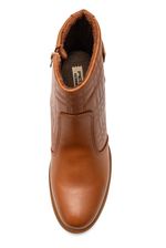 Bota-Ankle-Boot-Pegada-280402-01-Caramelo