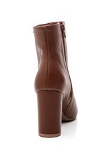 Bota-Via-Marte-Social-Feminina-Em-Couro-063-012-01-Castanho