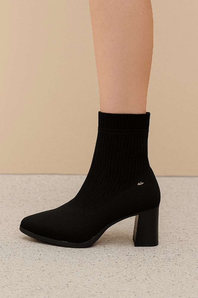 Bota-Dakota-De-Cano-Longo-Feminina-G9906-01-Preto