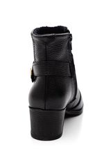 Bota-Pegada-280507-05-Preto