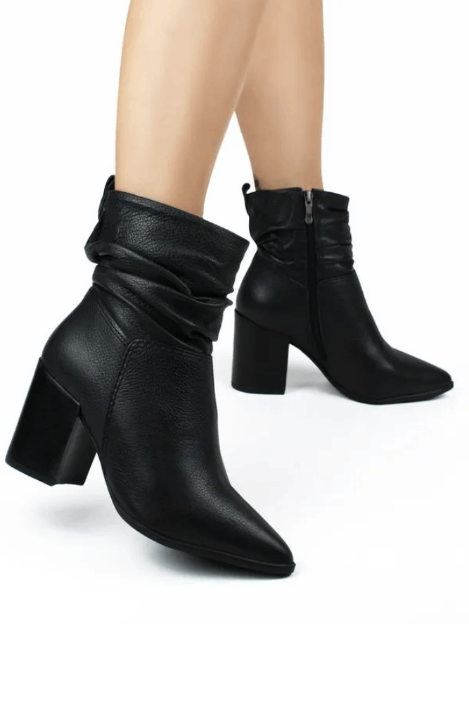 Bota-Bottero-Cano-Medio-Slouchy-Feminina-Couro-360307-Preto
