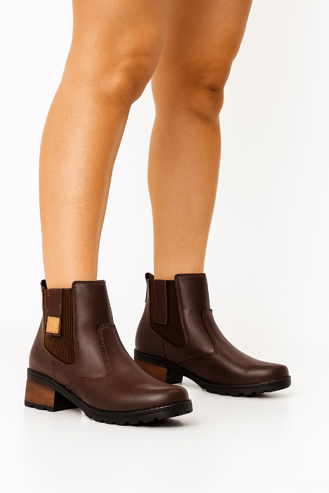 3363780Bota-Cha-De-Mel-Cano-Curto-Feminina-Elastico-8605-Marrom