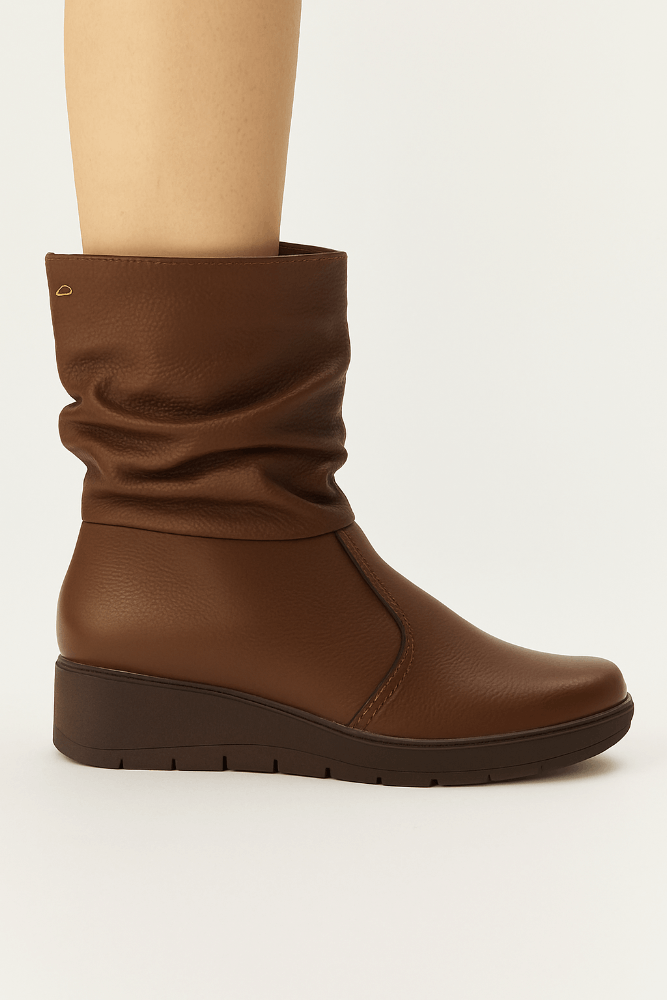 Bota-Pegada-Anabela-Feminina-Em-Couro-280801-02-Marrom