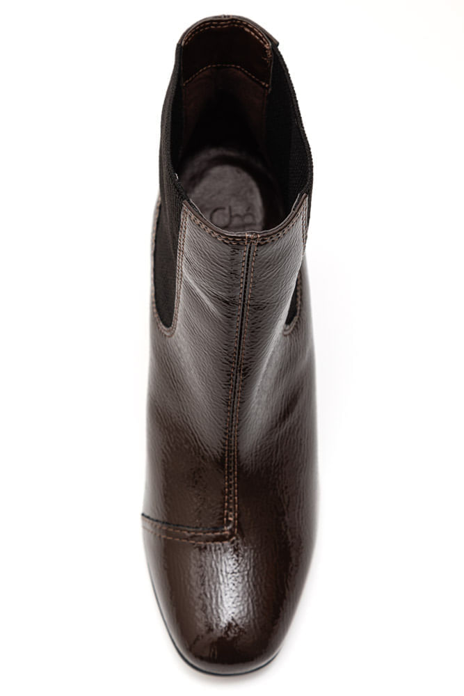 Bota-Cha-De-Mel-Chelsea-Cano-Curto-Feminina-Verniz-Molhado-8439.88641-Marrom