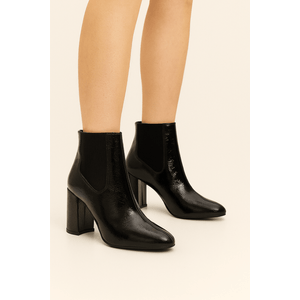 Bota Chá De Mel Chelsea Cano Curto Feminina  Verniz Molhado 8439.88641 Preto