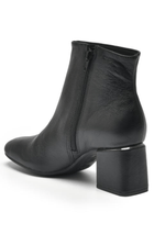 Bota-Ankle-Boot-Via-Marte-243-005-01-Preto