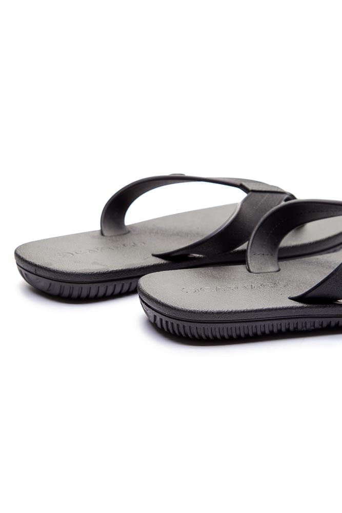 Chinelo-Dedo-Juvenil-Menino-Cartago-11841-Preto-