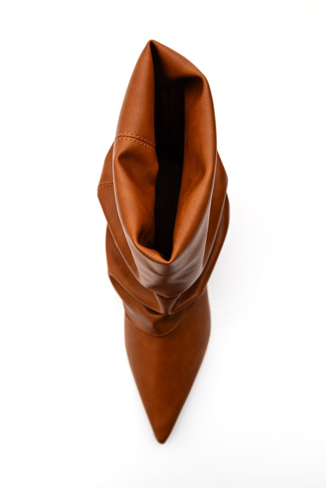 Bota-Cha-De-Mel-Cano-Medio-Feminina-Lapela-Slouchy-Z6418.28262-Caramelo