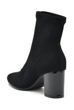 Bota-Via-Marte-De-Salto-Alto-Feminina-Em-Lycra-024-007-01-Preto