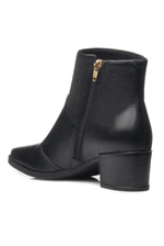 Bota-Pegada-Em-Couro-Cano-Baixo-Feminina-Verona-280502-05-Preto