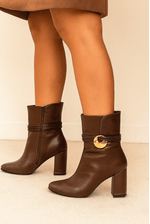 Bota-Cha-De-Mel-Cano-Medio-Feminina-Napa-Anel-Dourado-8439.88643-Marrom