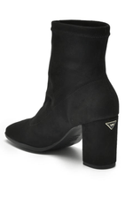 Bota-Via-Marte-Cano-Baixo-Feminina-Camurca-Ultra-247-002-01-Preto