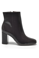 Bota-Via-Marte-Cano-Baixo-Feminina-Verniz-247-001-01-Preto