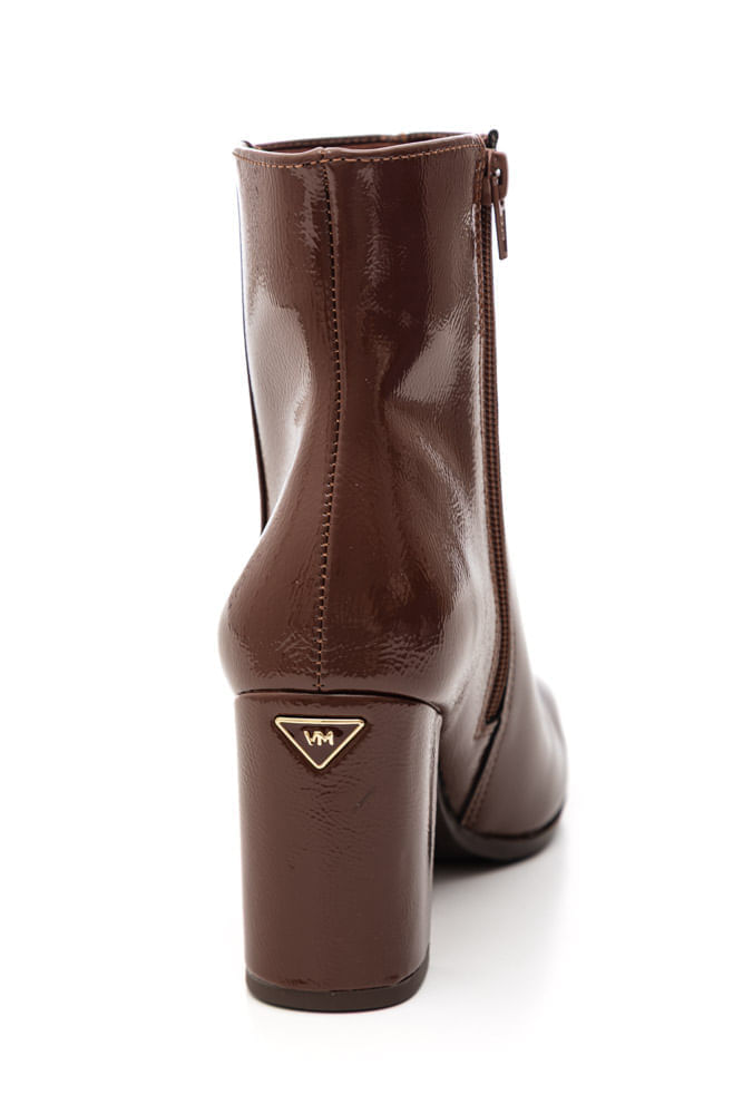 Bota-Via-Marte-Cano-Baixo-Feminina-Verniz-247-001-01-Marrom