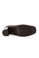 Bota-Via-Marte-Cano-Baixo-Feminina-Verniz-247-001-01-Marrom