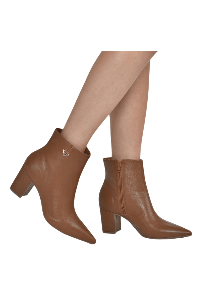 Bota-Via-Marte-Social-Feminina-Cano-Baixo-Em-Couro-236-003-01-Caramelo