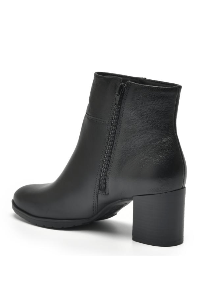 Bota-Via-Marte-Social-Feminina-Cano-Baixo-Em-Couro-241-006-01-Preto