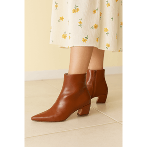 Bota Chá De Mel Cano Médio Feminina Bico Quadrado 4559.87273 Caramelo