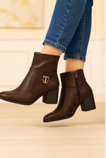 Bota-Cha-De-Mel-Cano-Curto-Feminina-Salto-Bloco-8000-Marrom