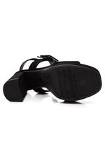 Sandalia-Via-Marte-284-002-01-Preto