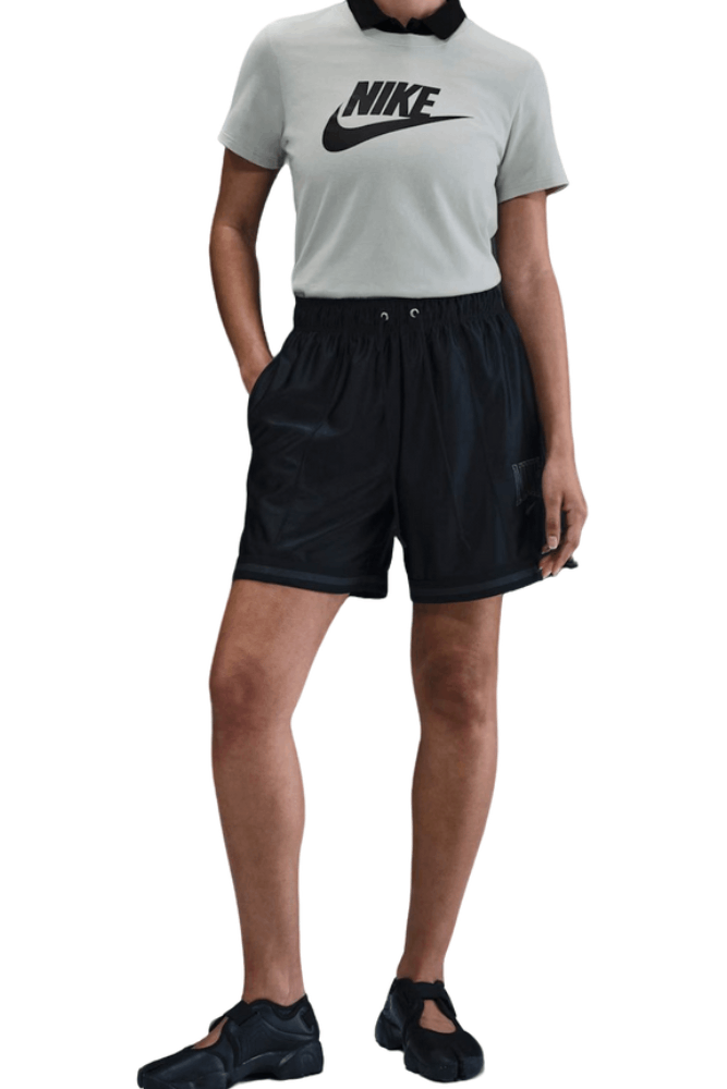Camiseta-Nike-Sportswear-Essentials-Feminina-Dx7906-034-Cinza