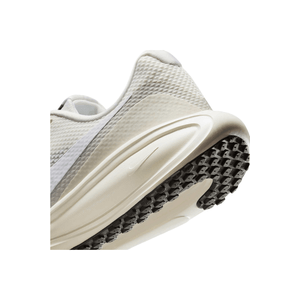 Tênis Nike Revolution 8 Unissex Hj8485-103 Off-White