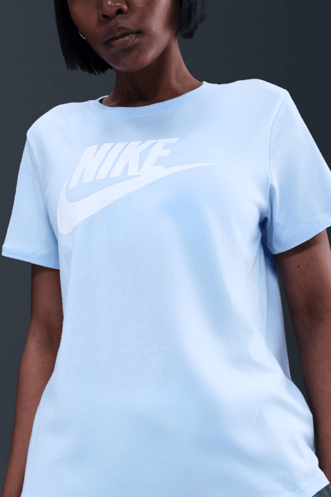 Camiseta Nike Sportswear Essentials Feminina Dx7906-441 Azul