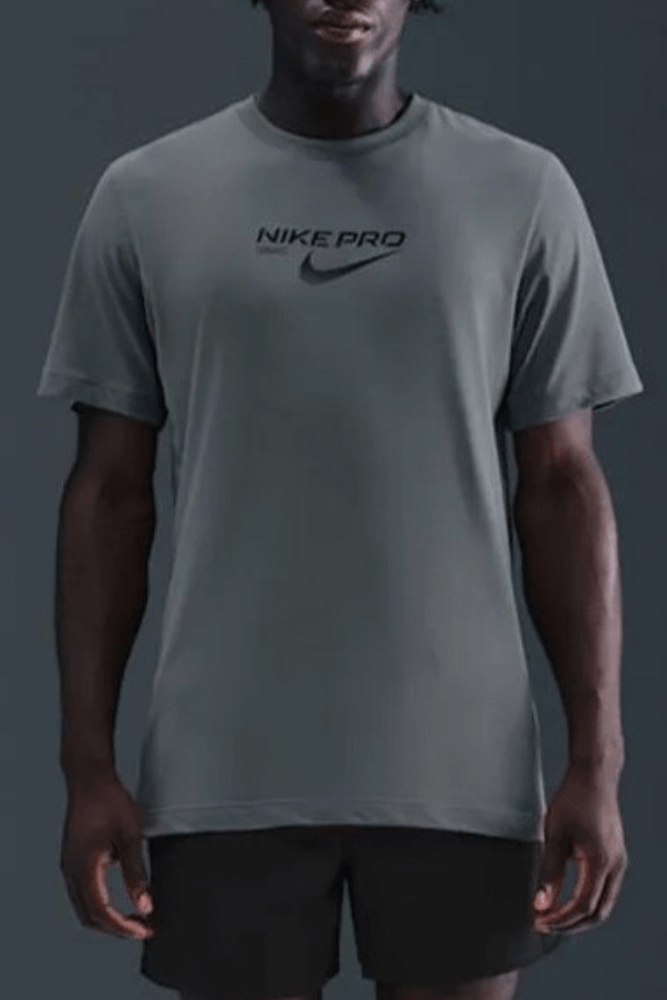Camiseta Dri-Fit Nike Pro Training Masculina Hv4131-084 Cinza
